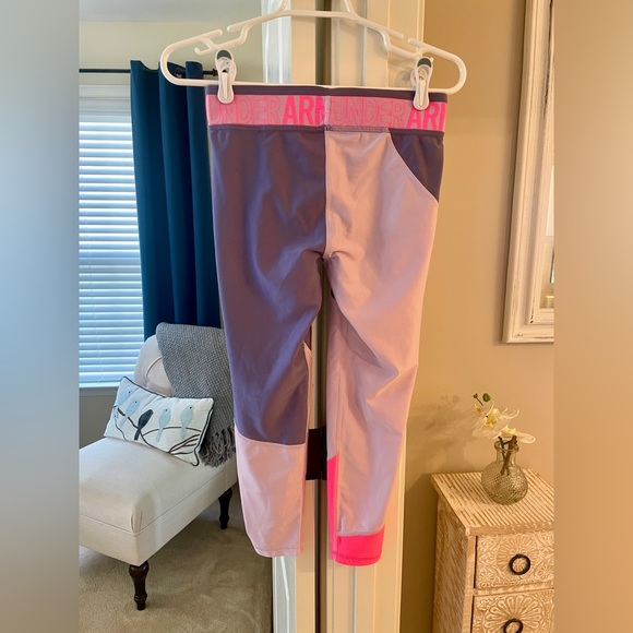 Women’s Under Armour Color Block Yoga Pants – Size Small / Mid Calf - Picture 4 of 4